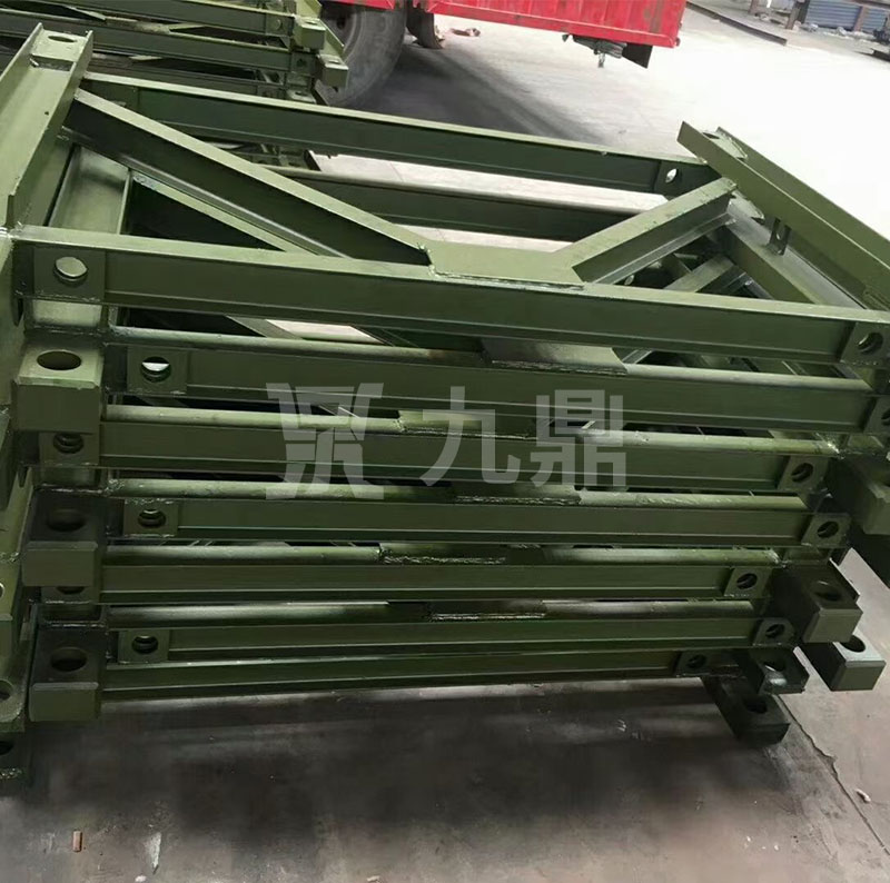貝雷片拼(pin)裝(zhuang)平檯用(yong)緊(jin)固件連接