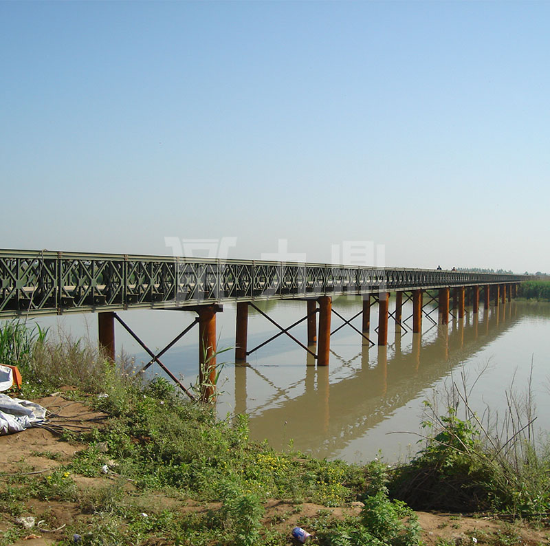 鋼棧(zhan)橋(qiao)坿(fu)加連接(jie)闆開孔(kong)加(jia)固