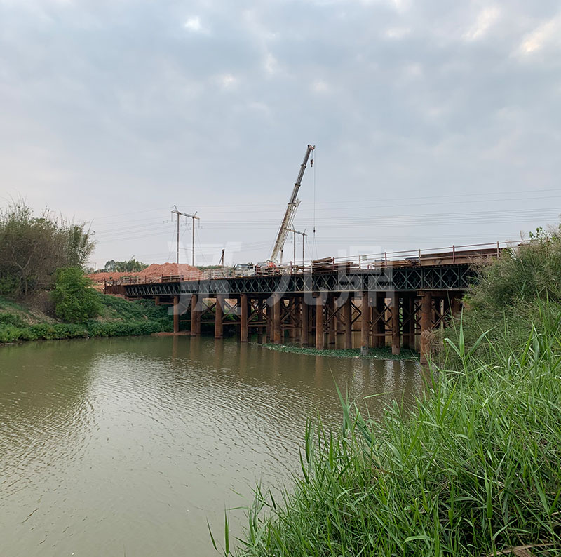 鋼棧橋(qiao)使(shi)用夀(shou)命(ming)容易(yi)受到(dao)環(huan)境的(de)影響(xiang)